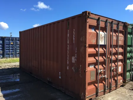4 Important Things to Check When Buying Used Containers
